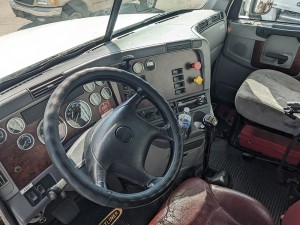 2015 Freightliner Columbia day cab GLIDER